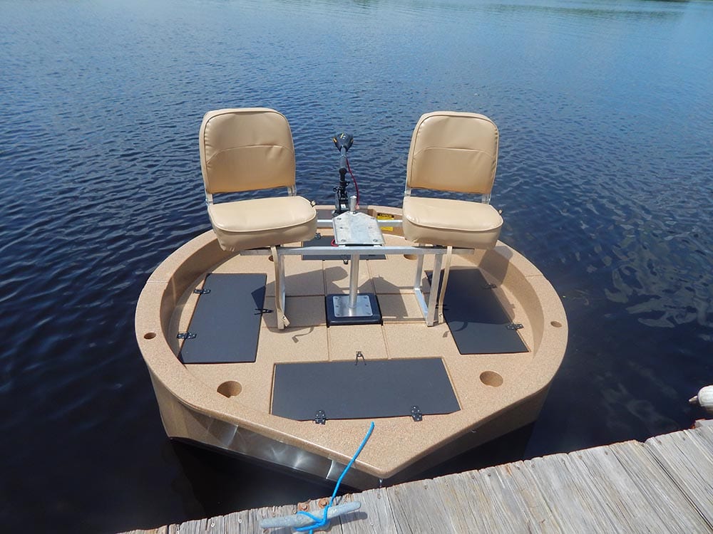 Boat with 2 Seater & Trolling Motor - Roundabout Watercrafts